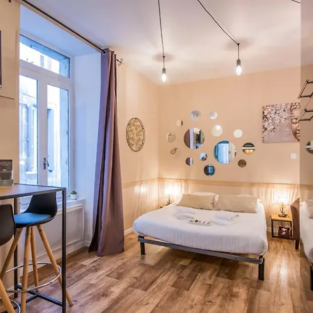 Appartement Le Nid Douillet Balcon, Wifi, Centre-ville *