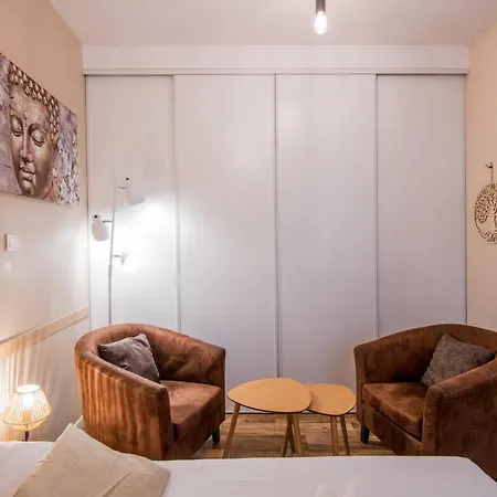 Apartment Le Nid Douillet Balcon, Wifi, Centre-ville *